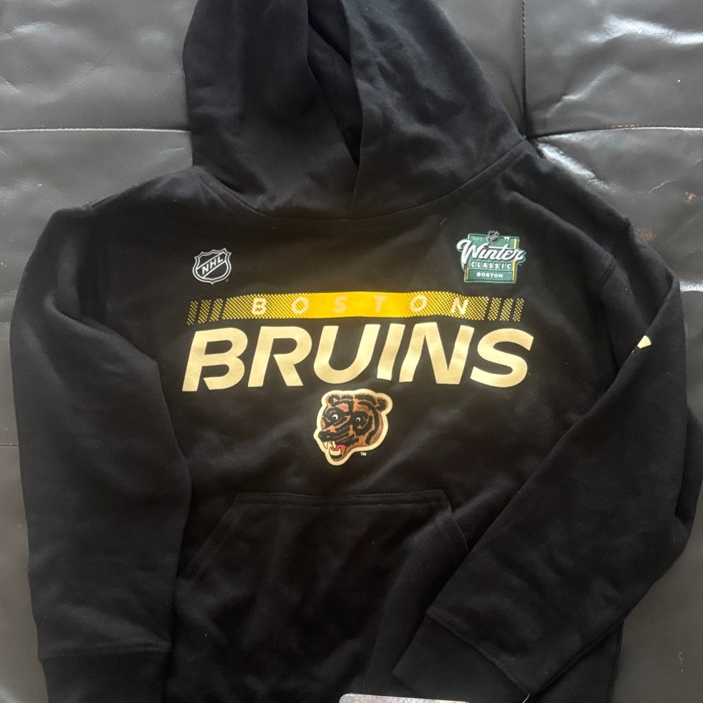 NWT Boston Bruins Boston Winter Classic Black Hoodie